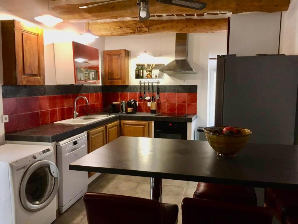 La Maison De Lily, Cosy Dans Le Vieux-Hyeres, Parking Gratuit エクステリア 写真